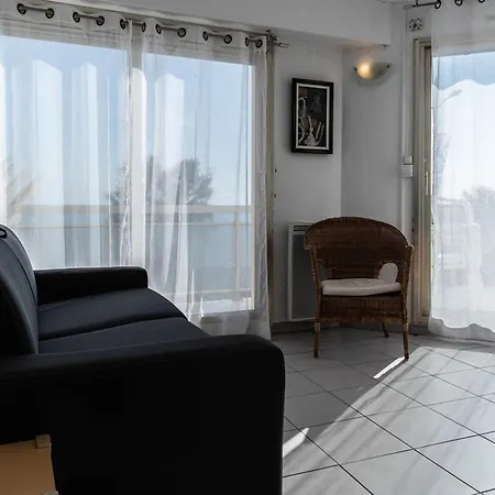 T2 Au Lavandou, 4 Pers, Acces Plage, Wi-fi, Clim, Parking - Fr-1-803-62 * Le Lavandou